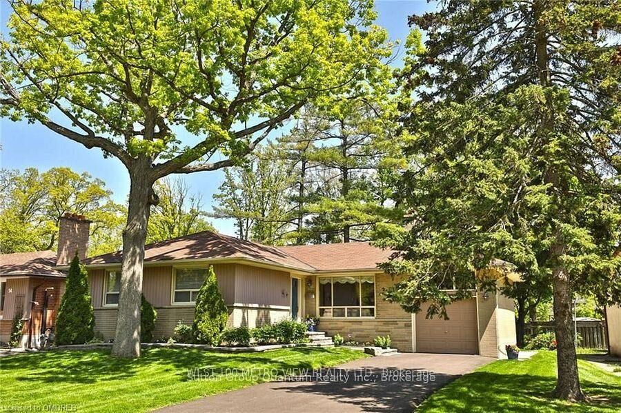 Property Photo: 48 North Forster Park Drive ON L6K 1Z3