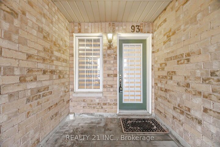 Property Photo: 200 McLevin Avenue 93 ON M1B 6C8