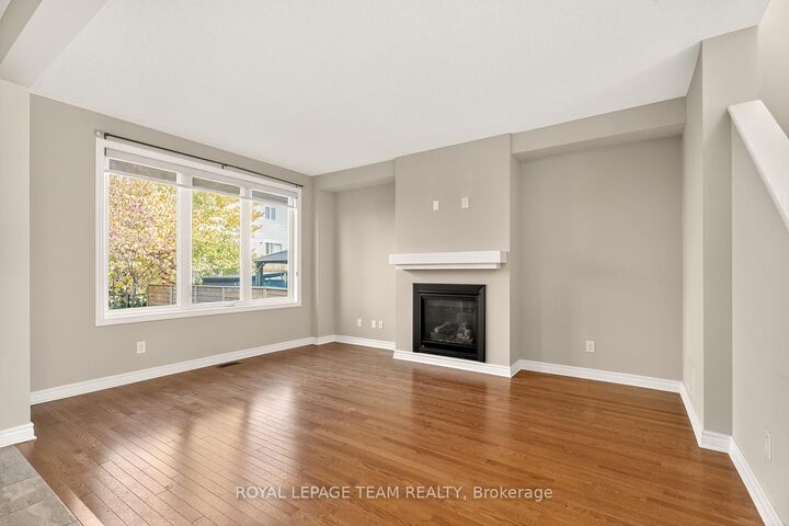 Property Photo: 619 Geranium Walk ON K2S 2J3