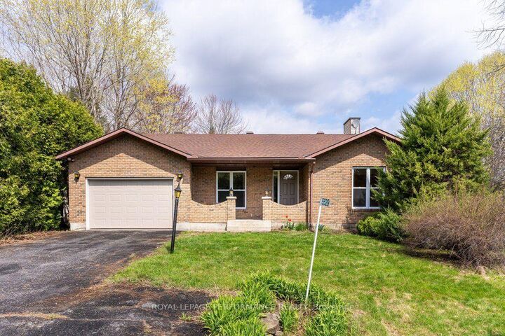 5529 Woodeden Drive — photo 1