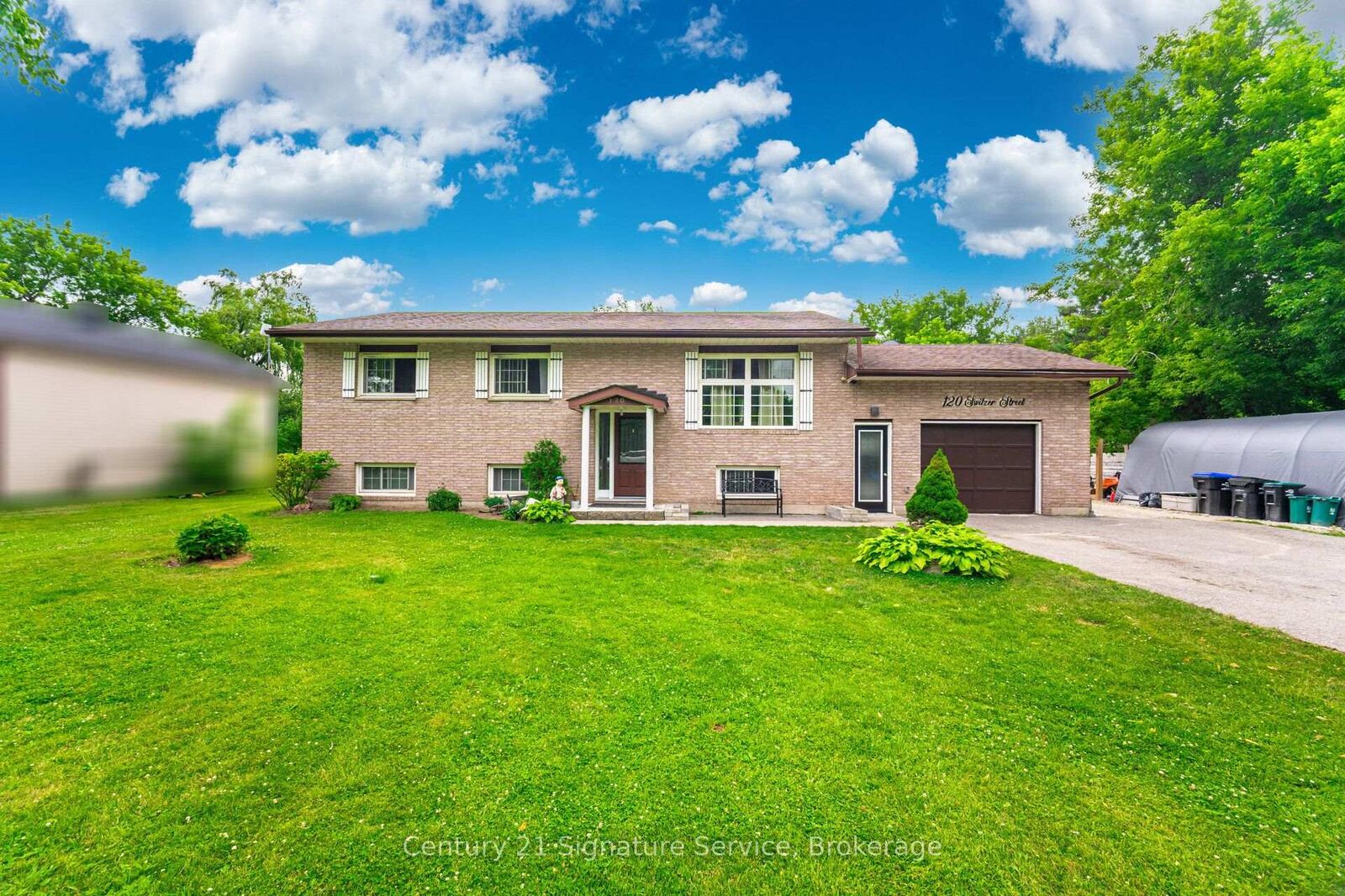 Property Photo:  120 Switzer Street  ON L0M 1N0 