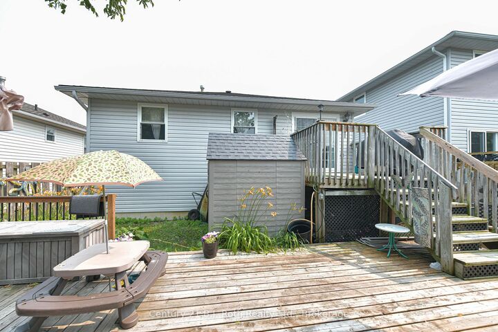 Property Photo: 44 Courtney Crescent W ON L3V 7Y3