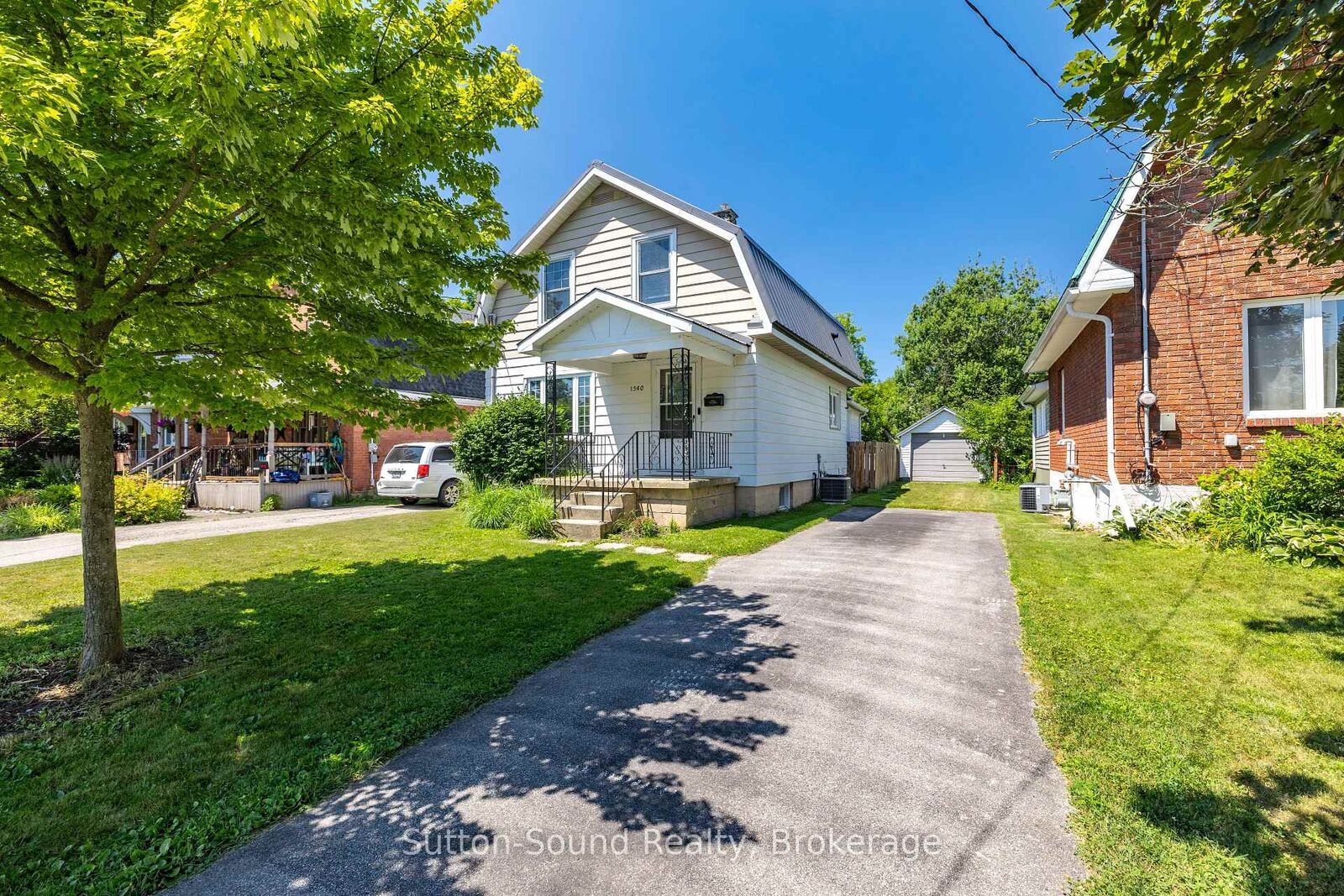 Property Photo: 1540 5th Avenue W ON N4K 5B5