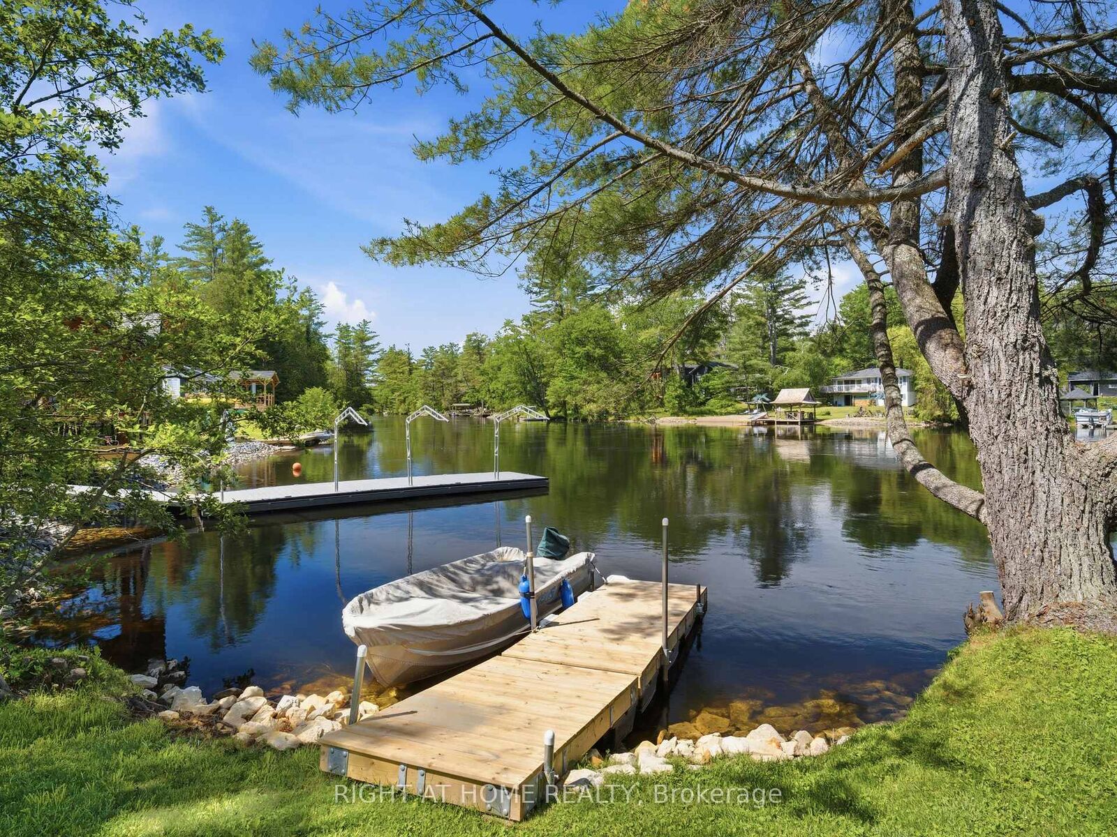 Property Photo: 8168 Laidlaw Avenue ON L0K 2B0