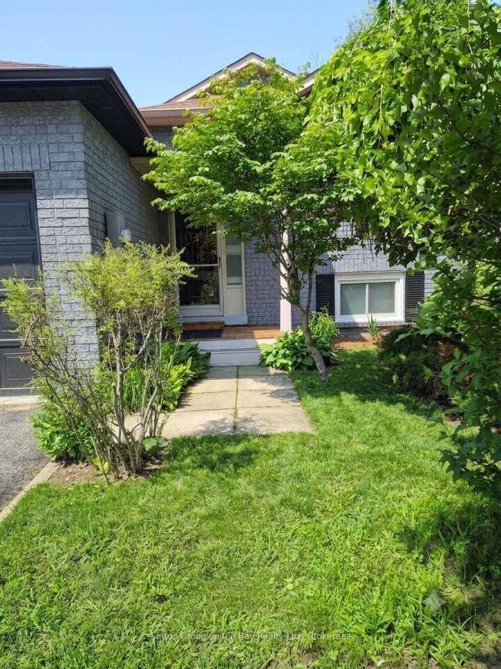 Property Photo: 6 Donald Crescent ON L9Z 1E1