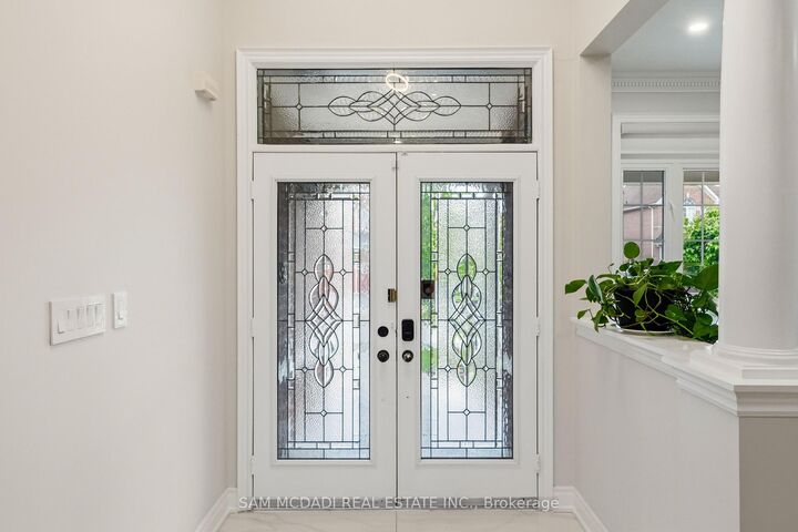 Property Photo: 3259 Alpaca Avenue ON L5M 7V4