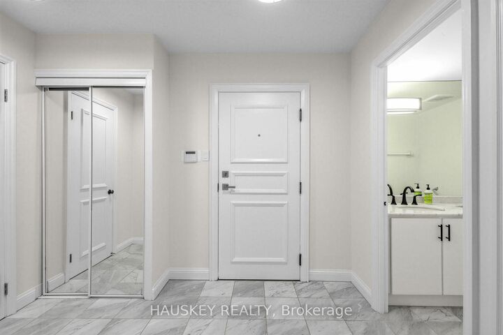Property Photo: 3800 Yonge Street 402 ON M4N 3P7