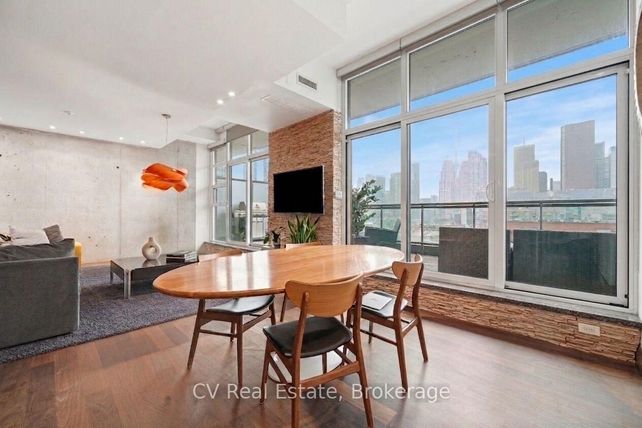 Property Photo:  333 Adelaide Street 1414  ON M5A 1N3 