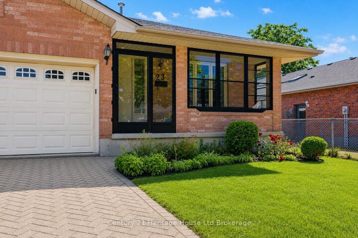 Property Photo: 23 Josselyn Drive ON N6E 3S6