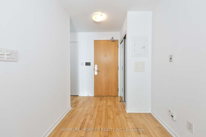 Property Photo:  65 Bremner Boulevard 2111  ON M5J 0A7 