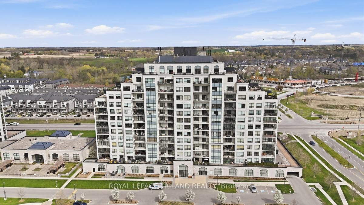 Property Photo:  240 Villagewalk Boulevard 1403  ON N6G 0P6 