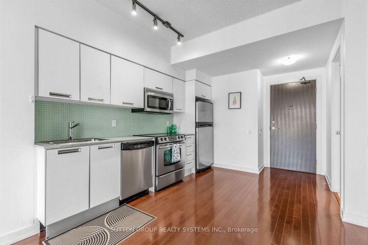 Property Photo: 33 Charles Street E 1406 ON M4Y 1R9