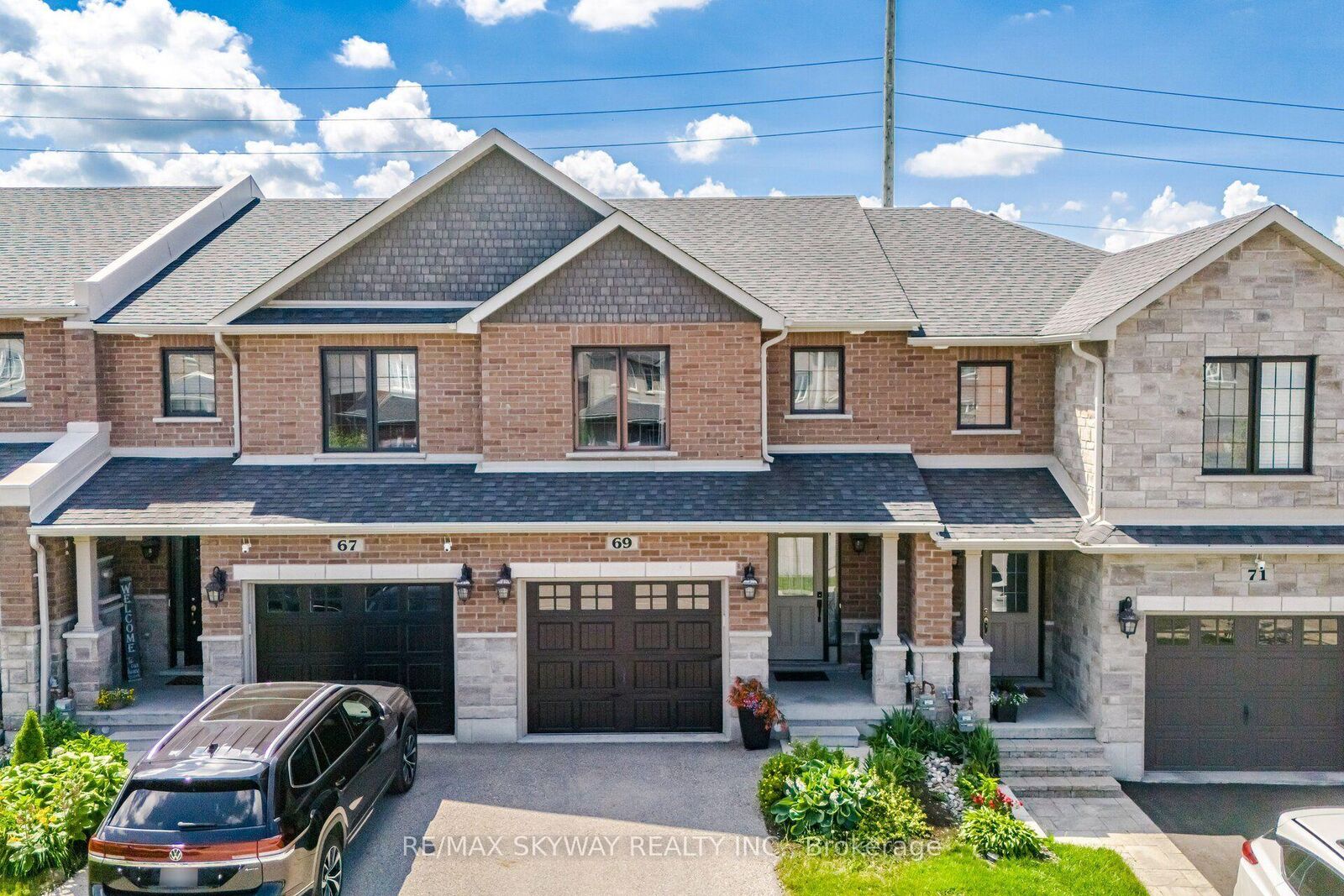 Property Photo:  69 Nathan Crescent  ON L4N 0S5 