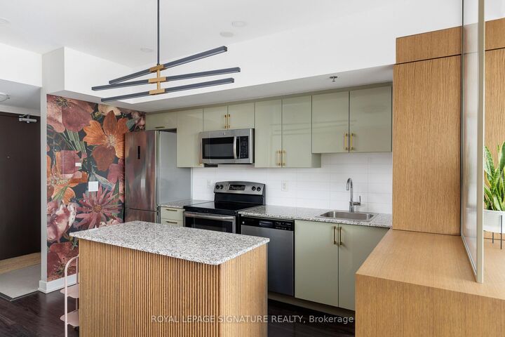 Property Photo: 11 Superior Avenue 908 ON M8V 0A7