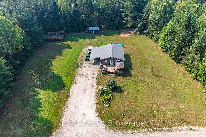 Property Photo:  557 Pine Street  ON K0J 2R0 