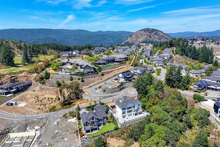 1430 Grand Forest Close — photo 1