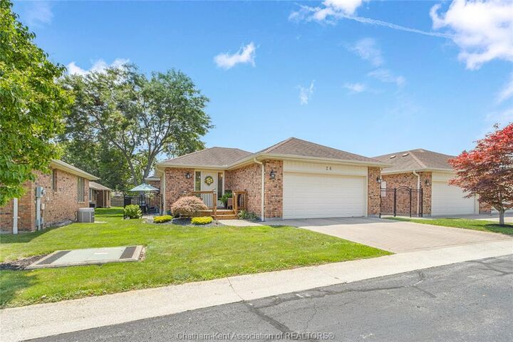 26-21 Earl Drive — photo 1