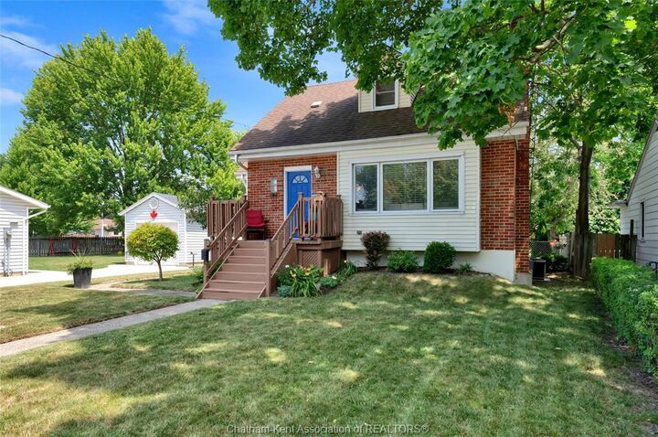 Property Photo: 94 Dundas Street ON N8A 2J2