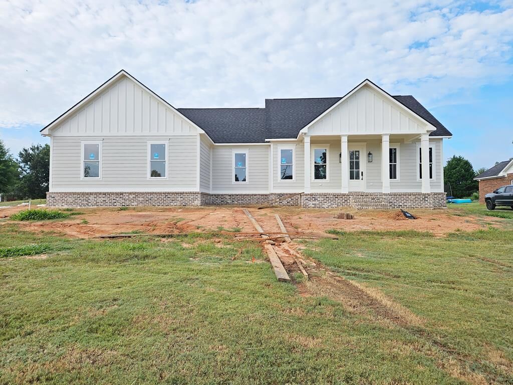 Property Photo:  304 Hawkstead Drive  GA 31763 