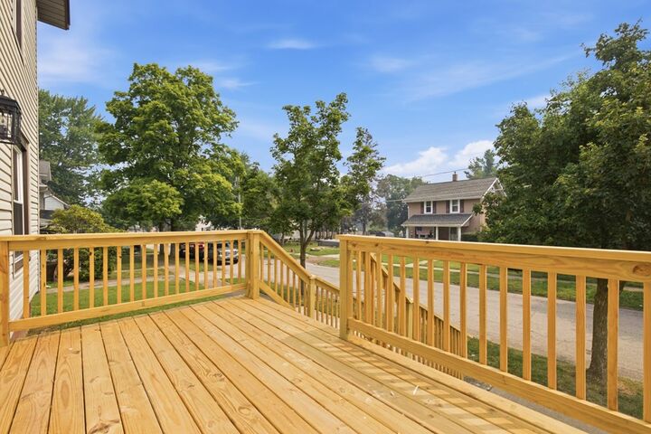 Property Photo: 516 Edgehill Ave OH 44805
