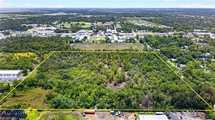 Property Photo: E Lincoln Ave FL 33935