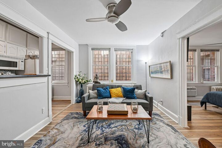 Property Photo:  414 Seward Square SE 104  DC 20003 