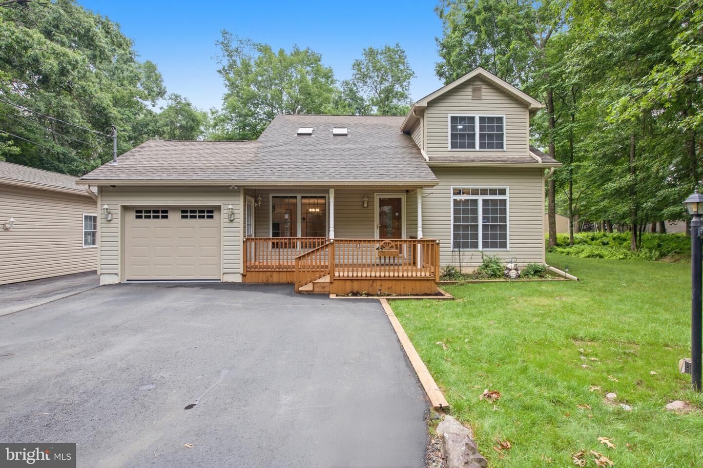 Property Photo: 12 Sidney Mews PA 18210