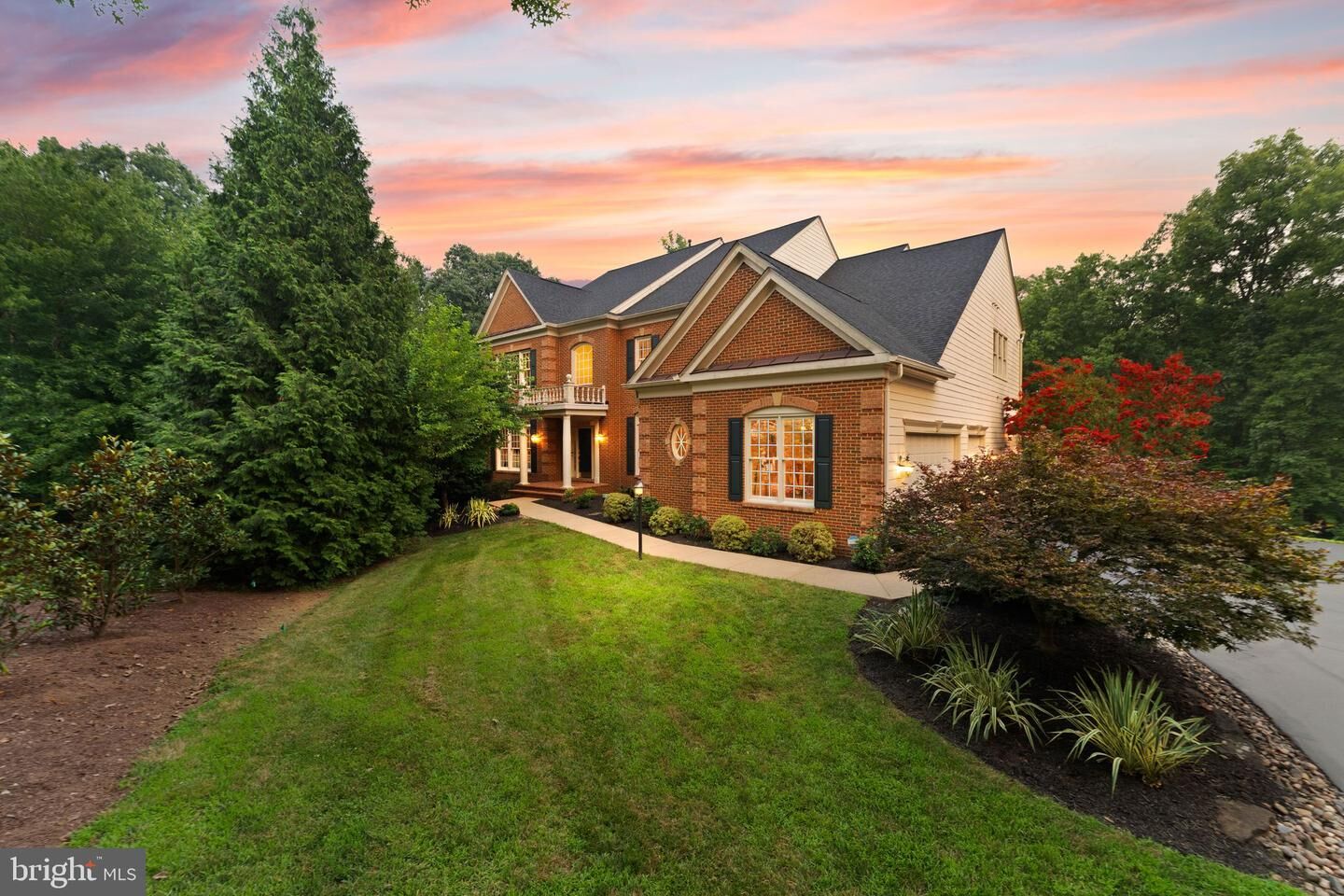 Property Photo: 43261 Overview Place VA 20176