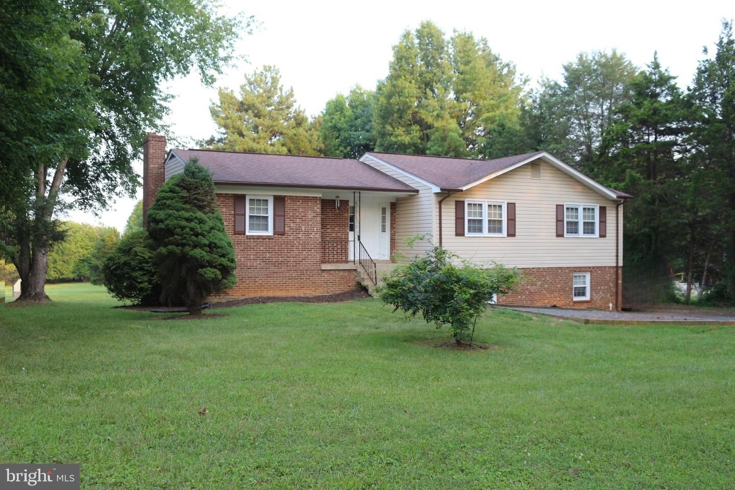 Property Photo:  6793 Riley Road  VA 20187 