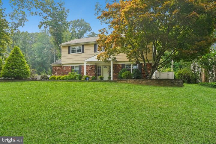 Property Photo: 187 Dorchester Drive NJ 08520