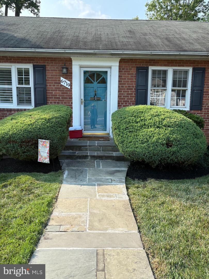 Property Photo: 6719 Williamsburg Boulevard VA 22213
