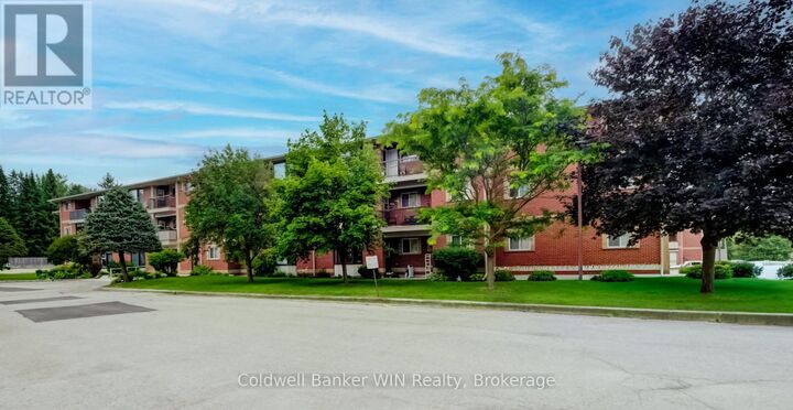 Property Photo: 440 Durham Street West 306 ON N0G 2L1