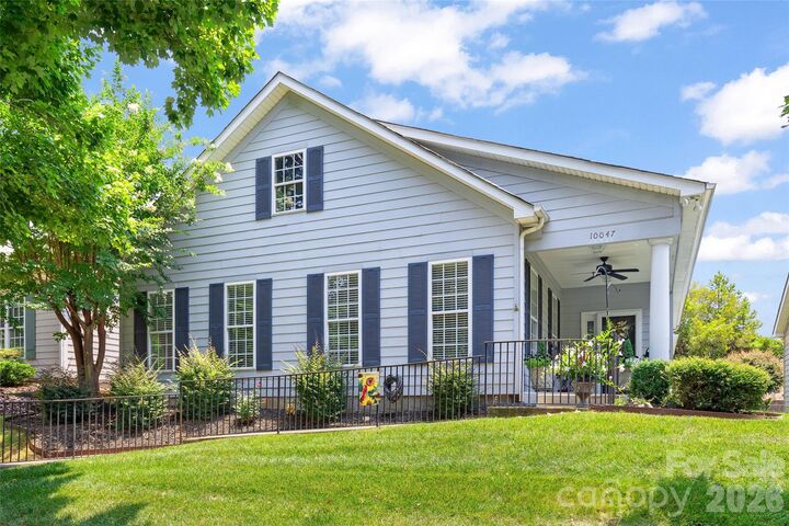 Property Photo: 10047 Bishops Gate Boulevard NC 28134