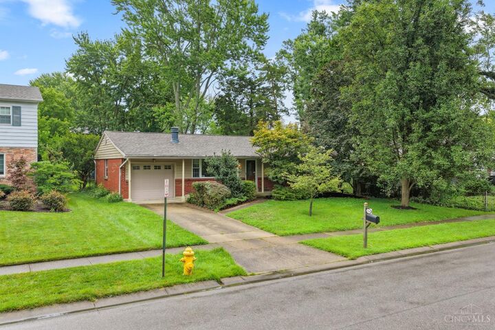 Property Photo:  1658 Yellowglen Drive  OH 45255 