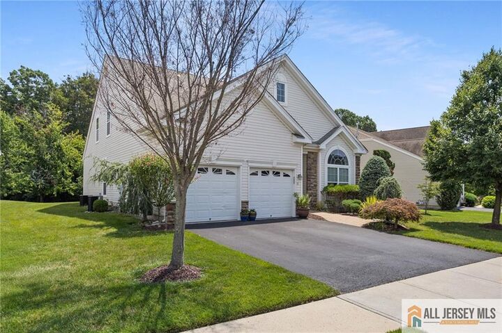 Property Photo:  41 Draw Bridge Drive  NJ 08831 