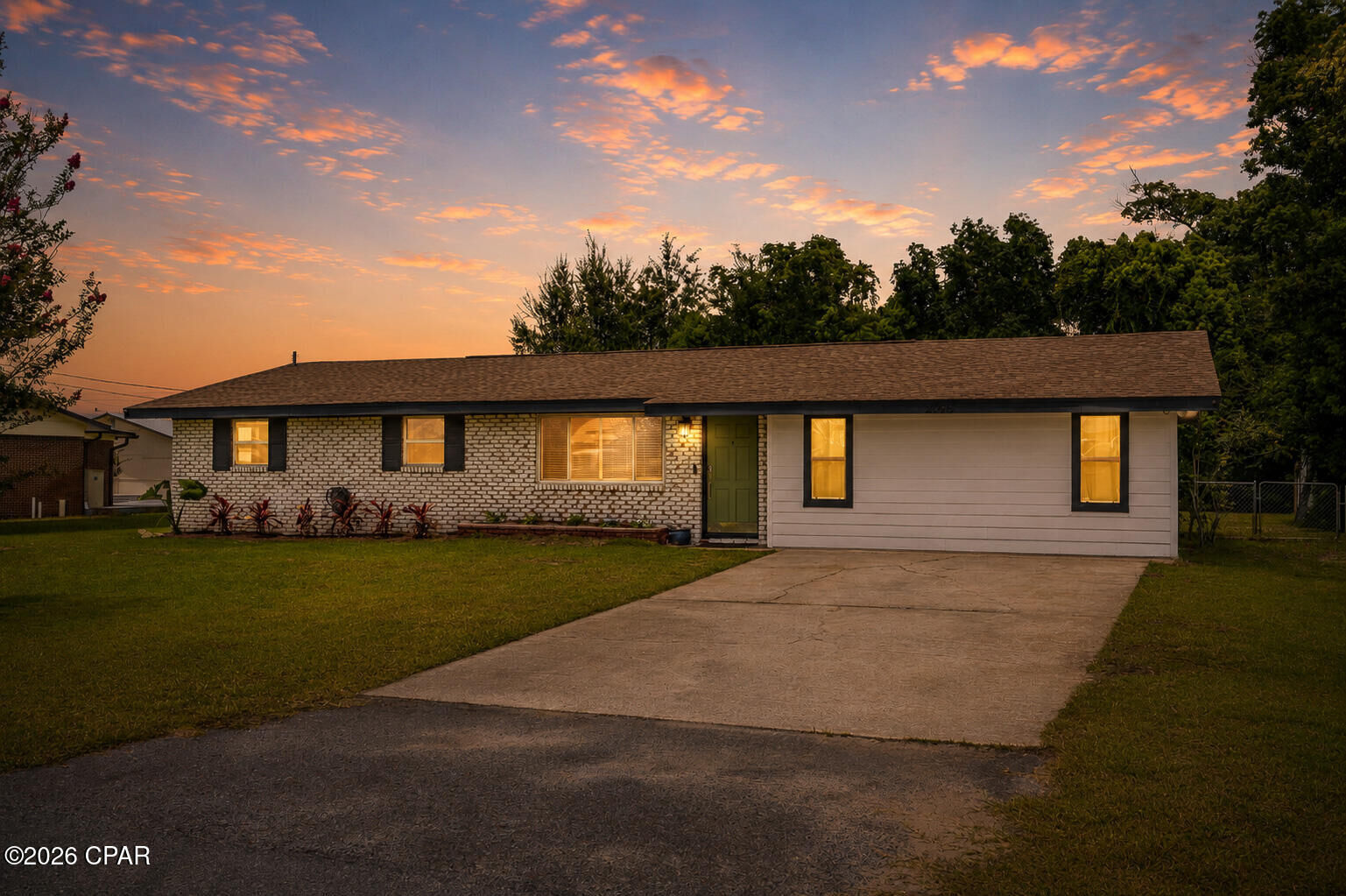 Property Photo: 2725 Denise Drive FL 32405