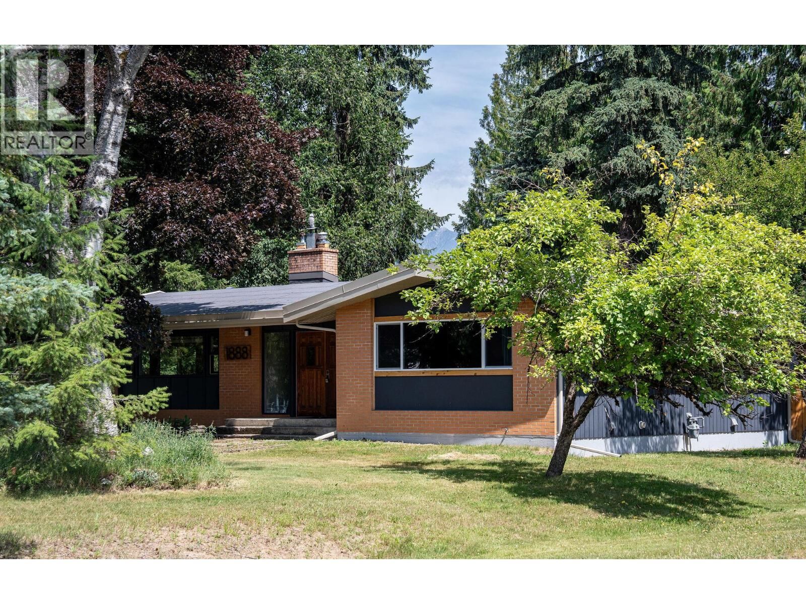 Property Photo:  1888 Airport Way  BC V0E 2S0 
