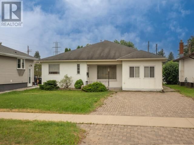 Property Photo:  2608 Ridgeway Street E  ON P7E 5K3 