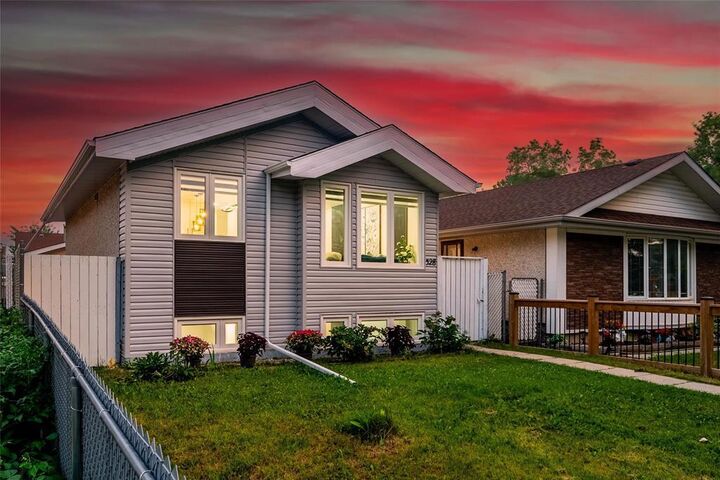 Property Photo: 328 Mandalay Drive MB R2P 1K2