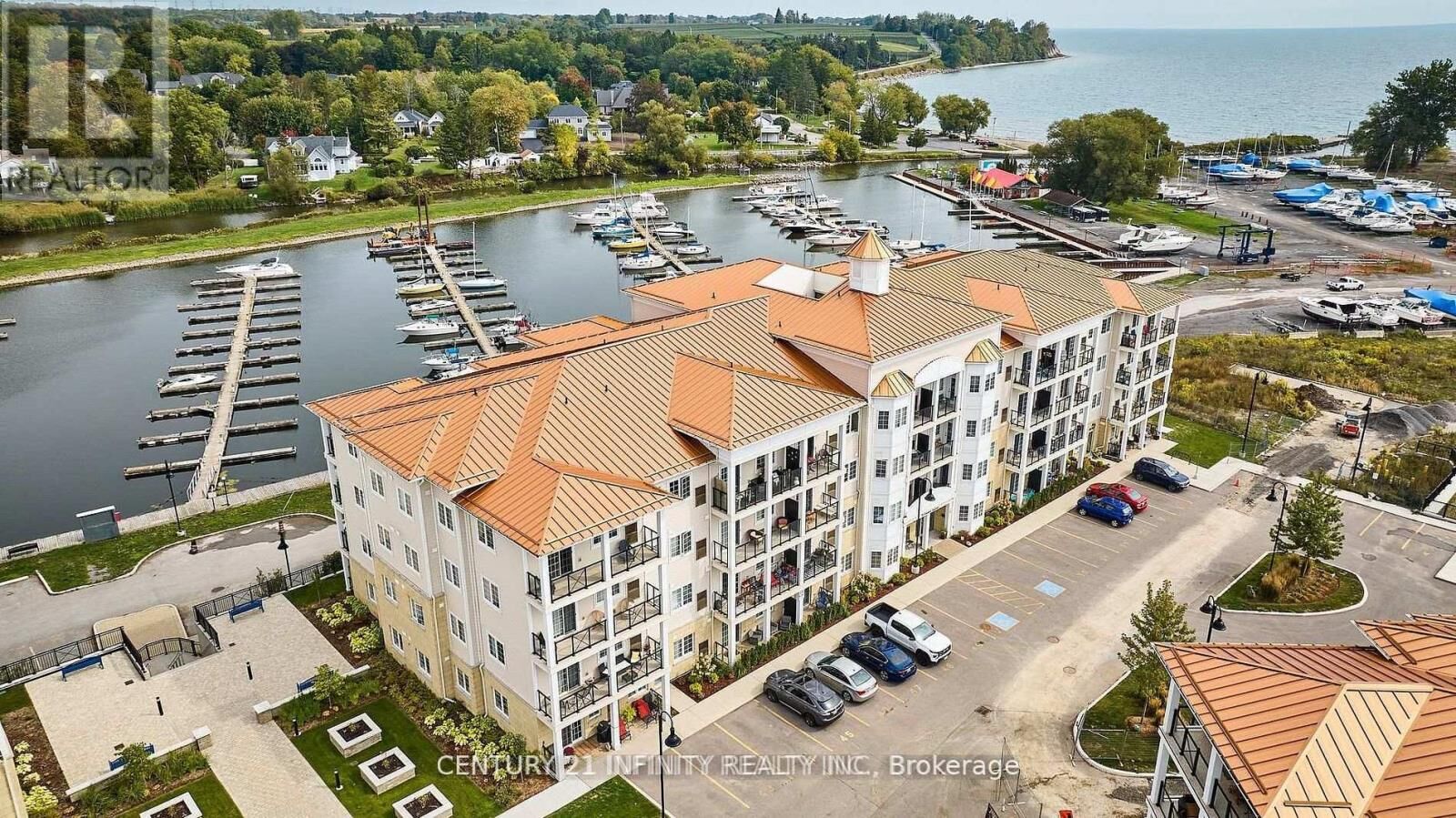 Property Photo: 70 Shipway Avenue 303 ON L1B 0B6