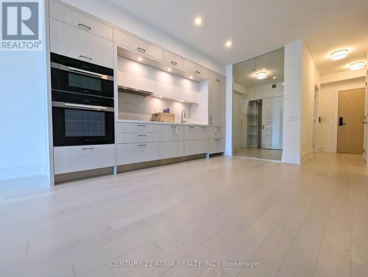 Property Photo: 155 Merchants' Wharf 523 ON M5A 0Y4