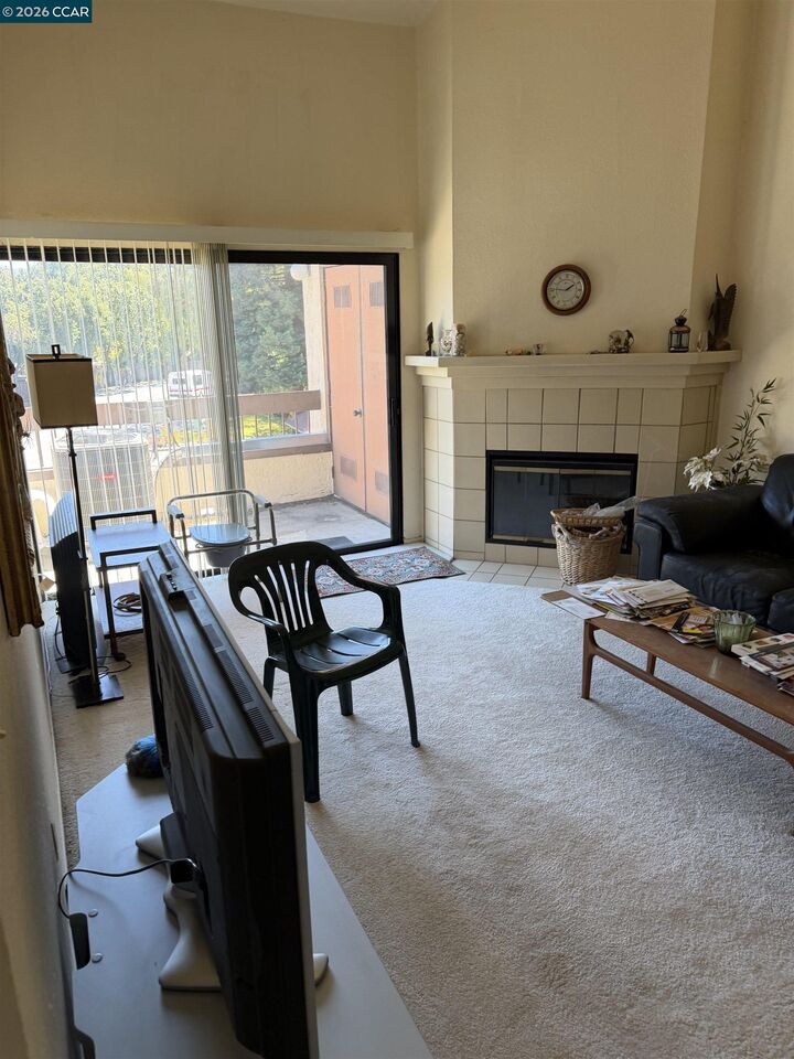 Property Photo:  836 N Villa Way  CA 94595 