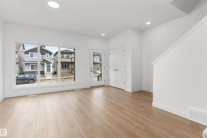 Property Photo: 107 Sereno Lane AB T8L 0Z9