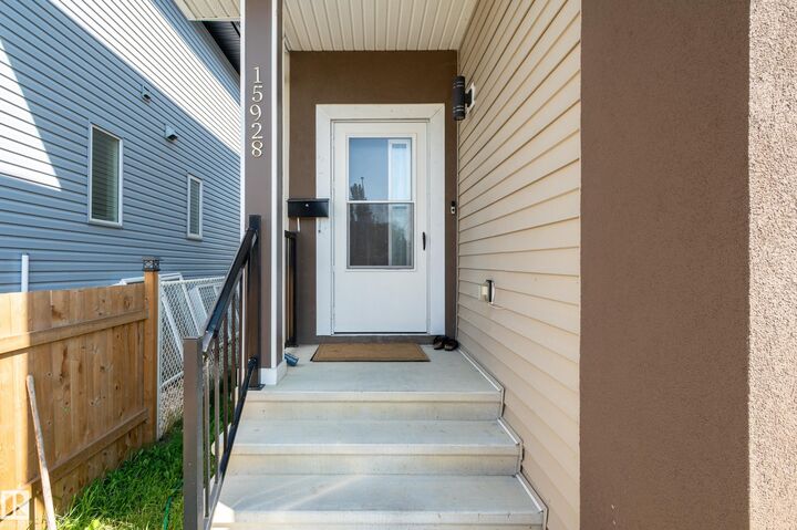 Property Photo: 15928 100 Avenue NW AB T5P 0L2