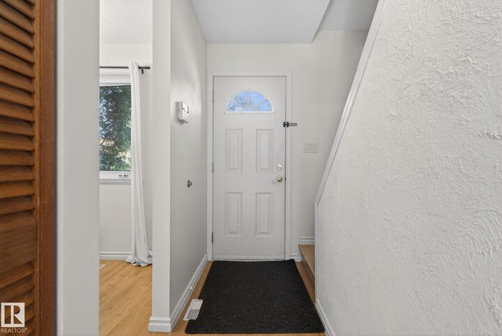Property Photo: 132 Woodstock NW AB T5T 0H6