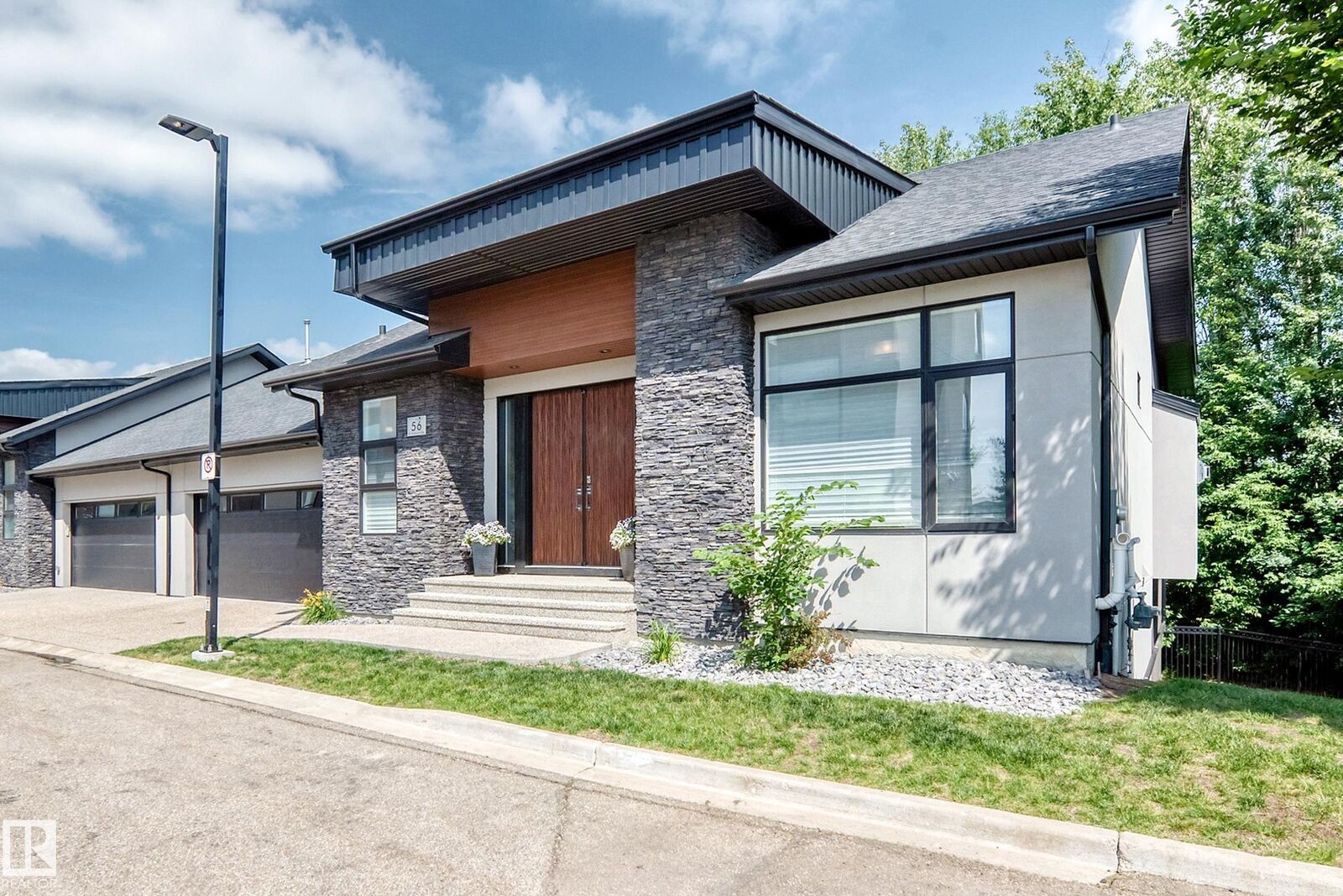 Property Photo: 95 Salisbury Way 56 AB T8B 0C1