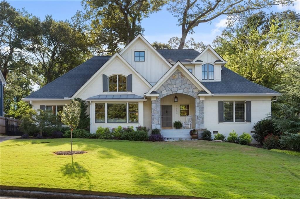 Property Photo: 2559 Sharondale Drive NE GA 30305