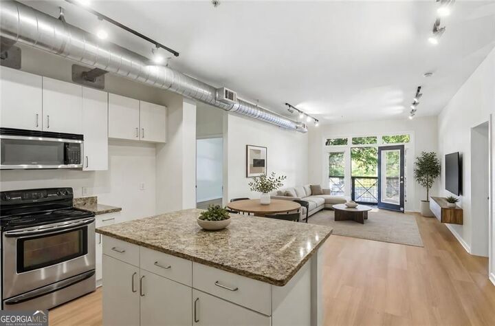 Property Photo:  5300 Peachtree Road 1204  GA 30341 