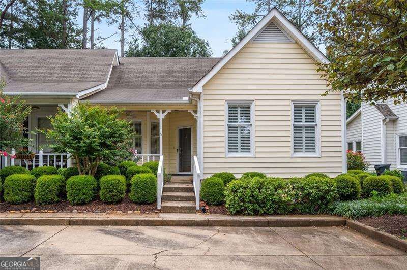 Property Photo:  116 Victoria Way  GA 30075 