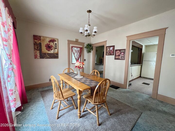Property Photo:  809 N Linn Street  MI 48706 